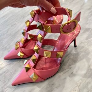 Authentic Valentino Roman stud pumps 36
